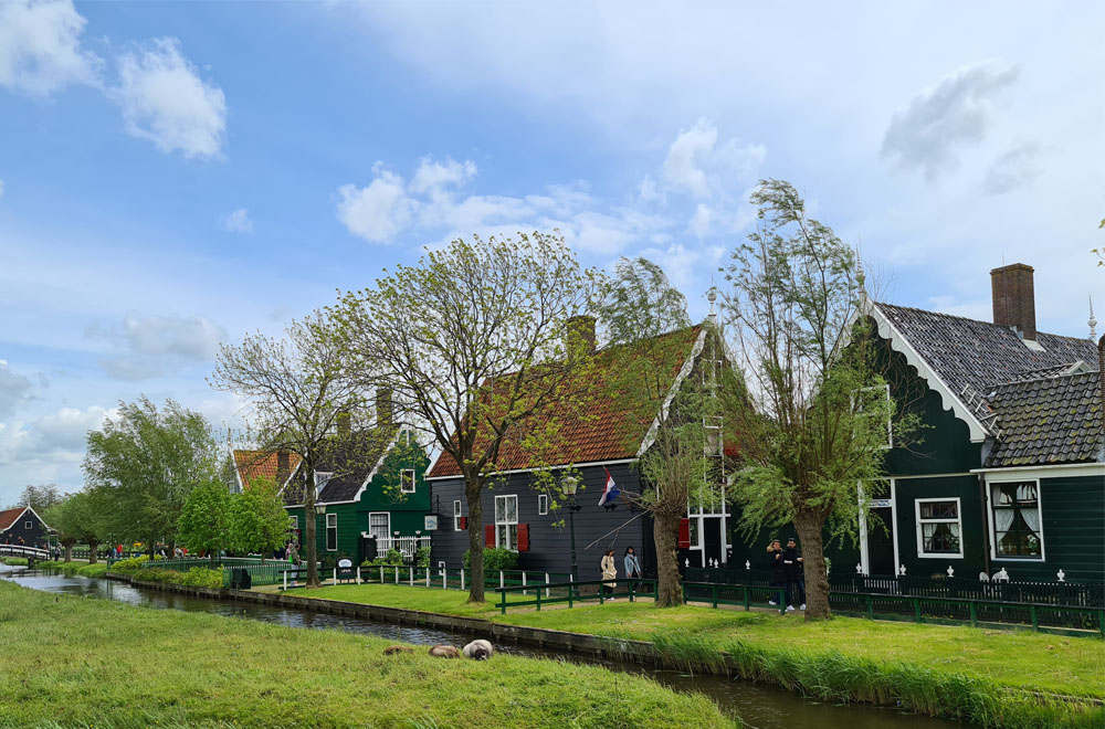 Mooie oude Zaanse huisjes op de Zaanse Schans